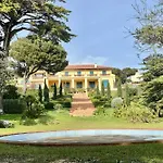 5 With Pool Near The Sea Holiday home Hyeres
