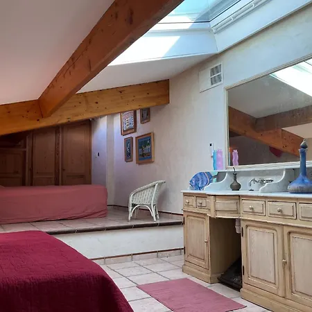Holiday home 5 With Pool Near The Sea *