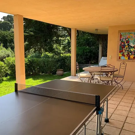 5 With Pool Near The Sea Holiday home