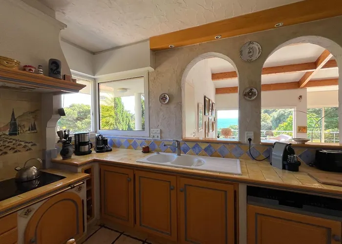 5 With Pool Near The Sea * Hyères