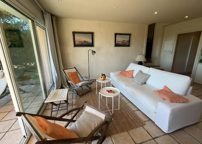 Casa vacanze 5 With Pool Near The Sea Hyères